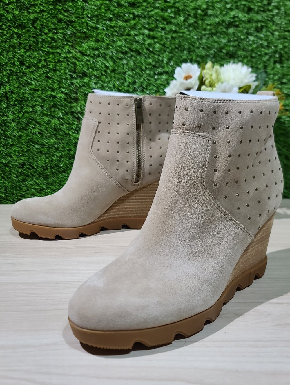 Sorel Joan Uptown Stud Bootie / Sandy Tan US Women's 10.5 New